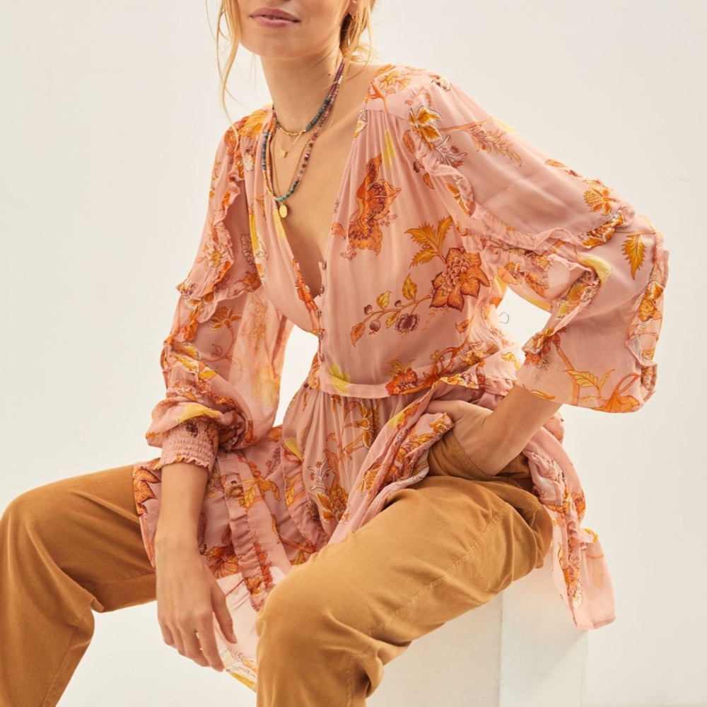 *Anthropologie Sheer Ruffled Tunic Blouse Size Medium - Picture 1 of 5